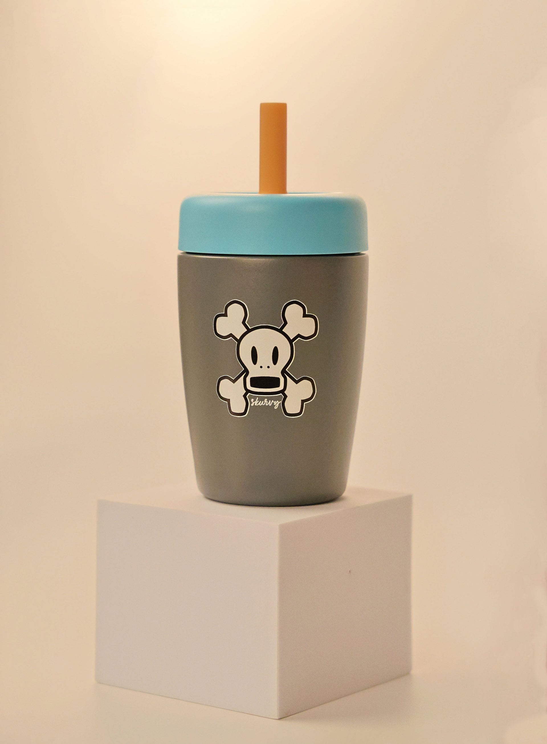 Grey Straw Thermos Cup
